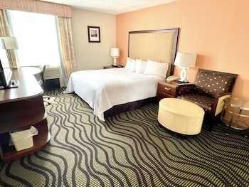 FairBridge Inn & Suites Cleveland East