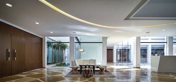 Elma Arts Complex Luxury Hotel
