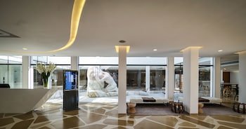 Elma Arts Complex Luxury Hotel