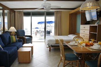 Sea Club Iv By Evrentals