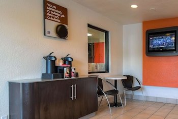 Motel 6 Stanton