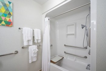 Holiday Inn Express Hotel & Suites Quakertown