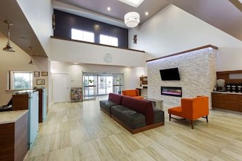 La Quinta Inn & Suites by Wyndham Alvin