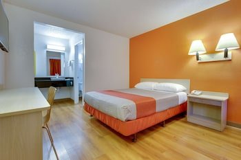 Motel 6 Scottsdale South