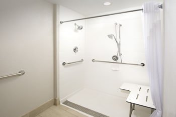 Holiday Inn Express Hotel & Suites San Antonio-Downtown Market Area