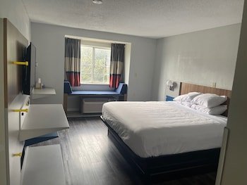 Microtel Inn & Suites by Wyndham Atlanta Airport