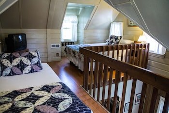 Sleepy Forest Cottages