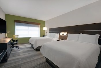 Holiday Inn Express Milwaukee Downtown