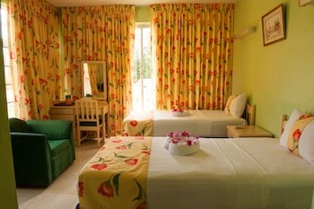 Foote Prints on the Sands Hotel