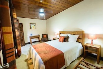Hotel Flor De Sarta