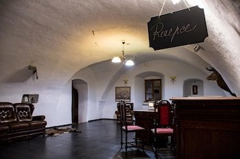 Chateau Goldenstein