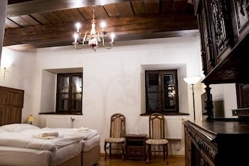 Chateau Goldenstein