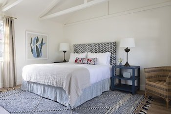 Farmhouse Motel
