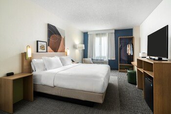 Spark by Hilton Lexington Hamburg