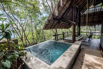 Morgan's Rock Hacienda & Ecolodge