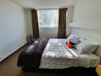 U Studios Paraparaumu Beach
