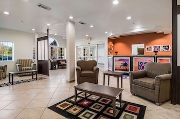 Motel 6 Canton