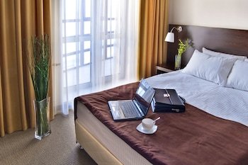 Avanta Hotel Centre