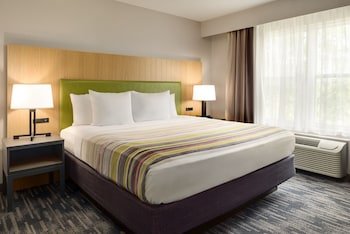 Country Inn & Suites by Radisson, Brookings, SD
