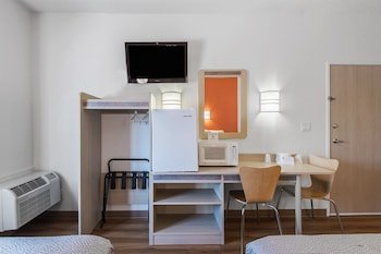 Motel 6 Junction City