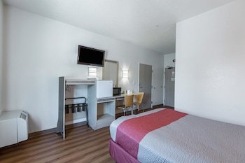 Motel 6 Junction City