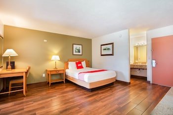OYO Waterfront Hotel- Cape Coral/Fort Myers, FL