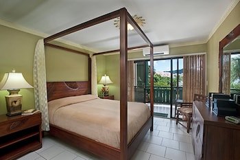 Colony Cove Beach  Resort