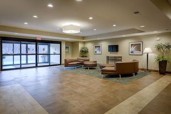 Candlewood Suites Lakeville I-35