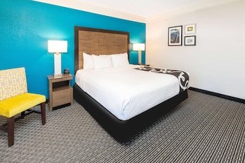La Quinta Inn & Suites by Wyndham Tampa Brandon Regency Park