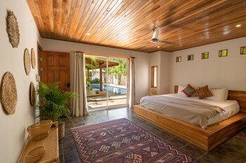 Dream Surf House Avellana