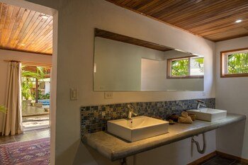 Dream Surf House Avellana