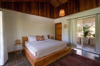 Dream Surf House Avellana