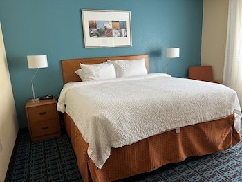 Fairfield Inn & Suites Ames