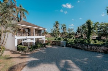 Condo Hotel Playa Las Ballenas by The Oxo House