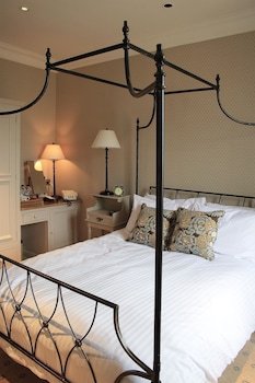 Wheatley Arms Inn