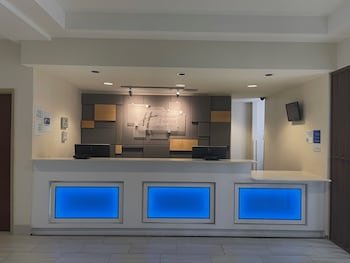 Holiday Inn Express Biloxi - Ocean Springs