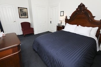 Inn At Taughannock
