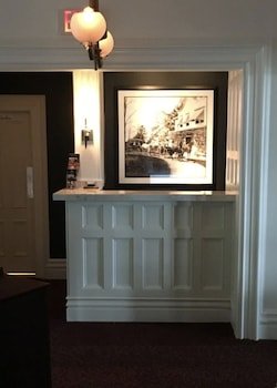 Inn At Taughannock