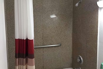 Travelodge by Wyndham San Antonio Lackland AFB North