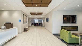 Holiday Inn Express & Suites Airdrie - Calgary North