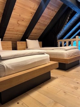 Ayder Vanak Stone Suites
