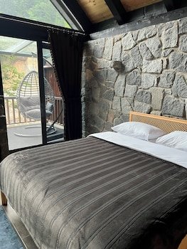 Ayder Vanak Stone Suites