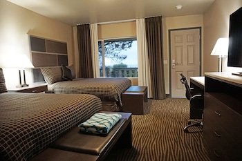 Crescent Bay Inn