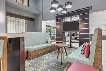 Hampton Inn & Suites Lake Jackson-Clute