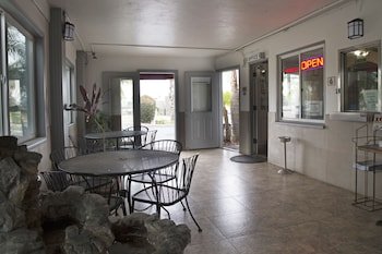 Harbor Inn & Suites Oceanside