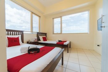 Golden Panda Dormtel by RedDoorz