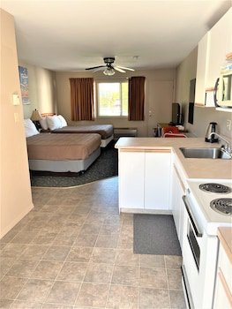 The Bowmont Motel