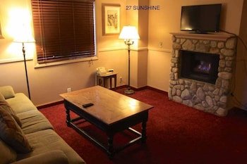 Saddleback Inn at Lake Arrowhead