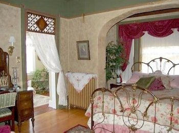 Schuster Mansion