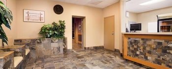 Central Suite Hotel
